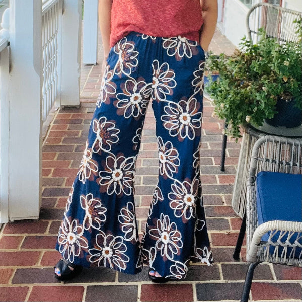 Midnight Daisy Flares