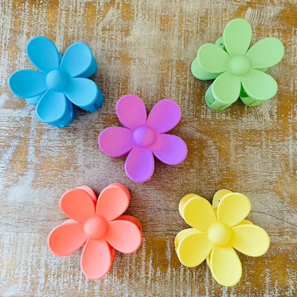 MATTE Flower Claw Clip