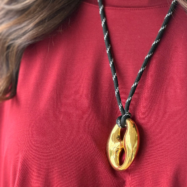 Marina Noir Necklace