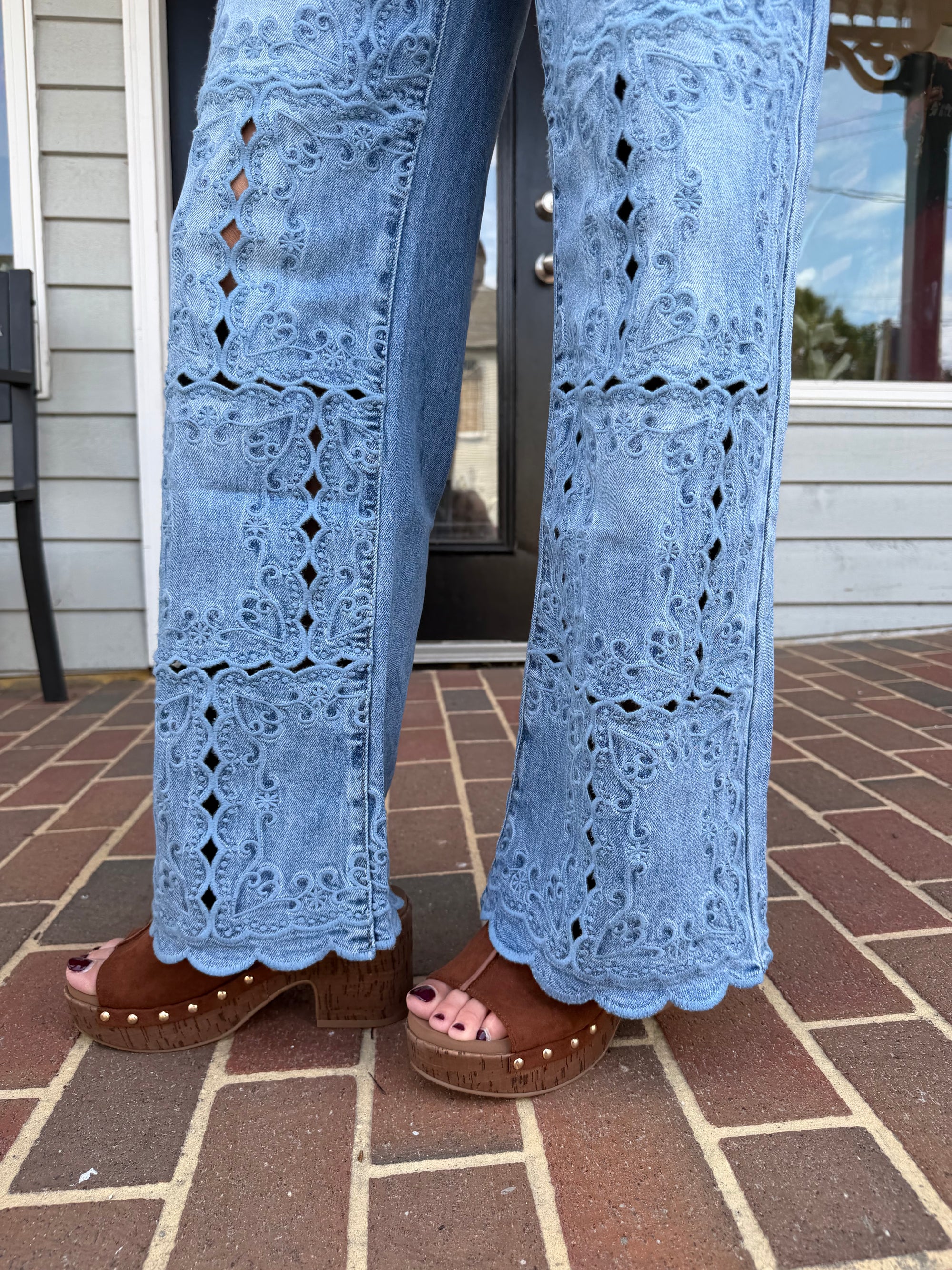 Embroidery Detail Washed Jean