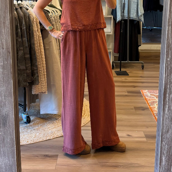 Embroidered Hem Pant