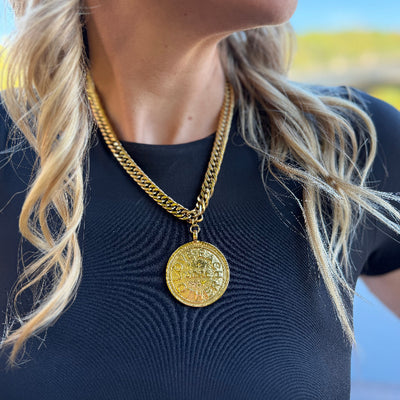 Meredith Necklace  (Love each other)