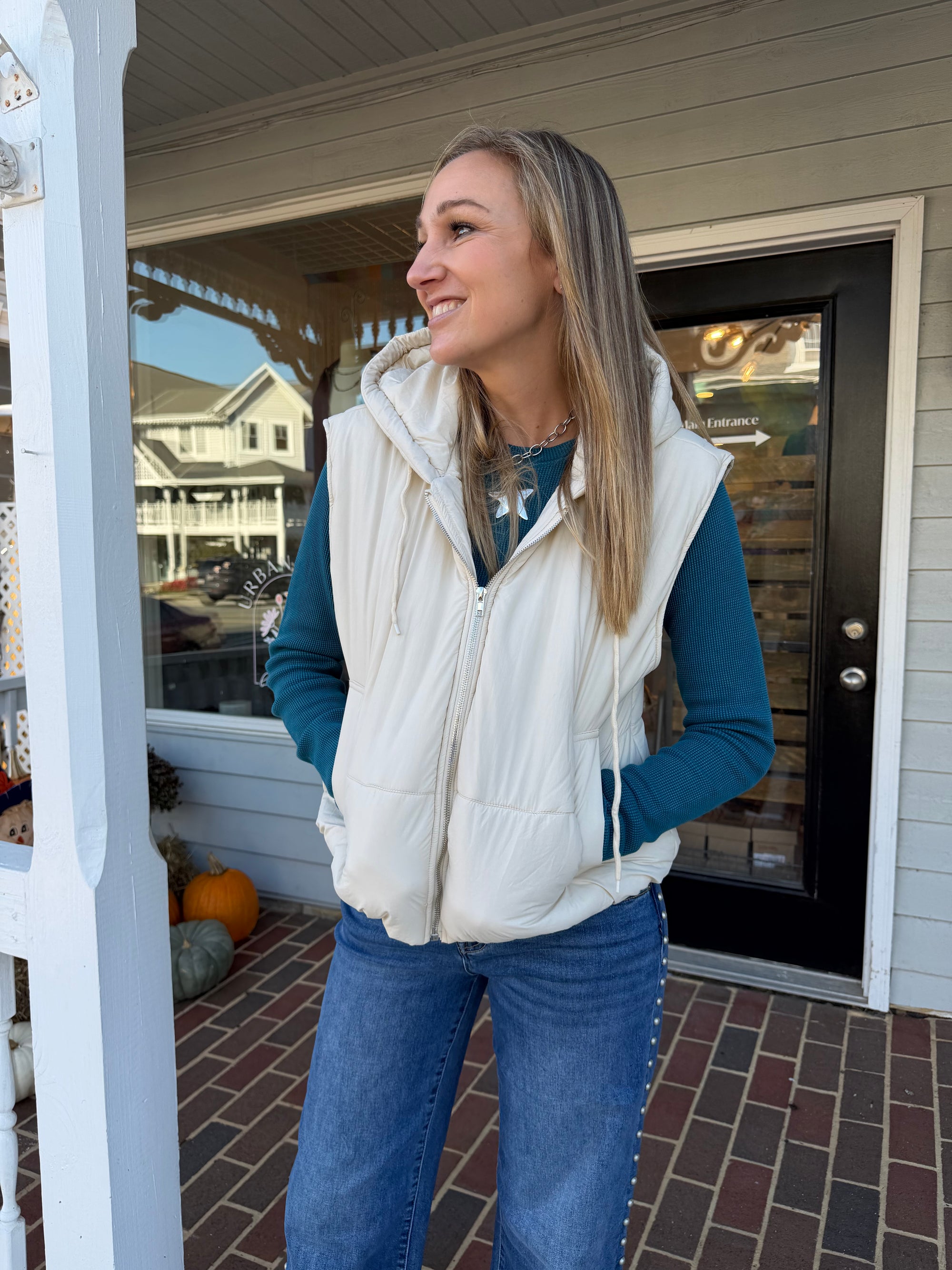 Hooded Bubble Puffer Vest-IVORY