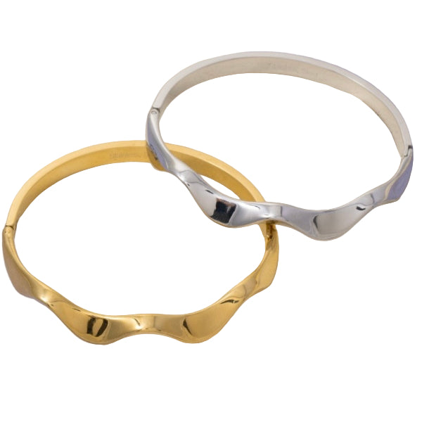 Skirt The Curve Cuff Bracelet