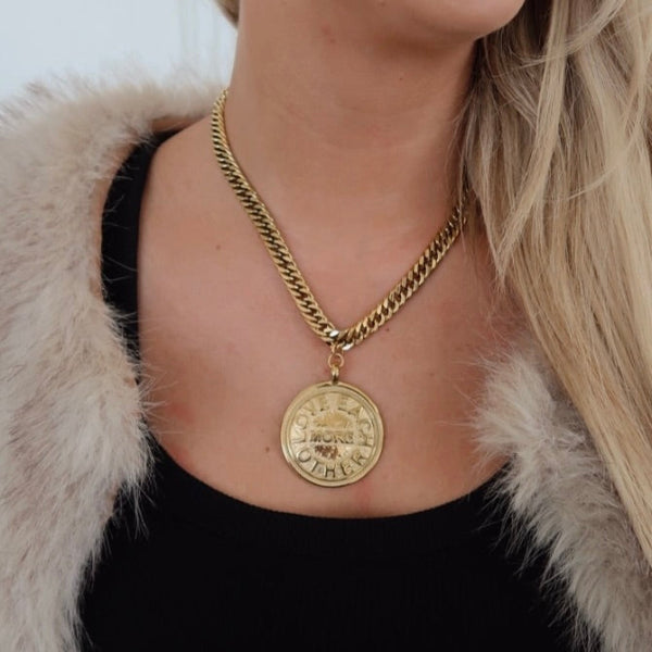 Meredith Necklace  (Love each other)