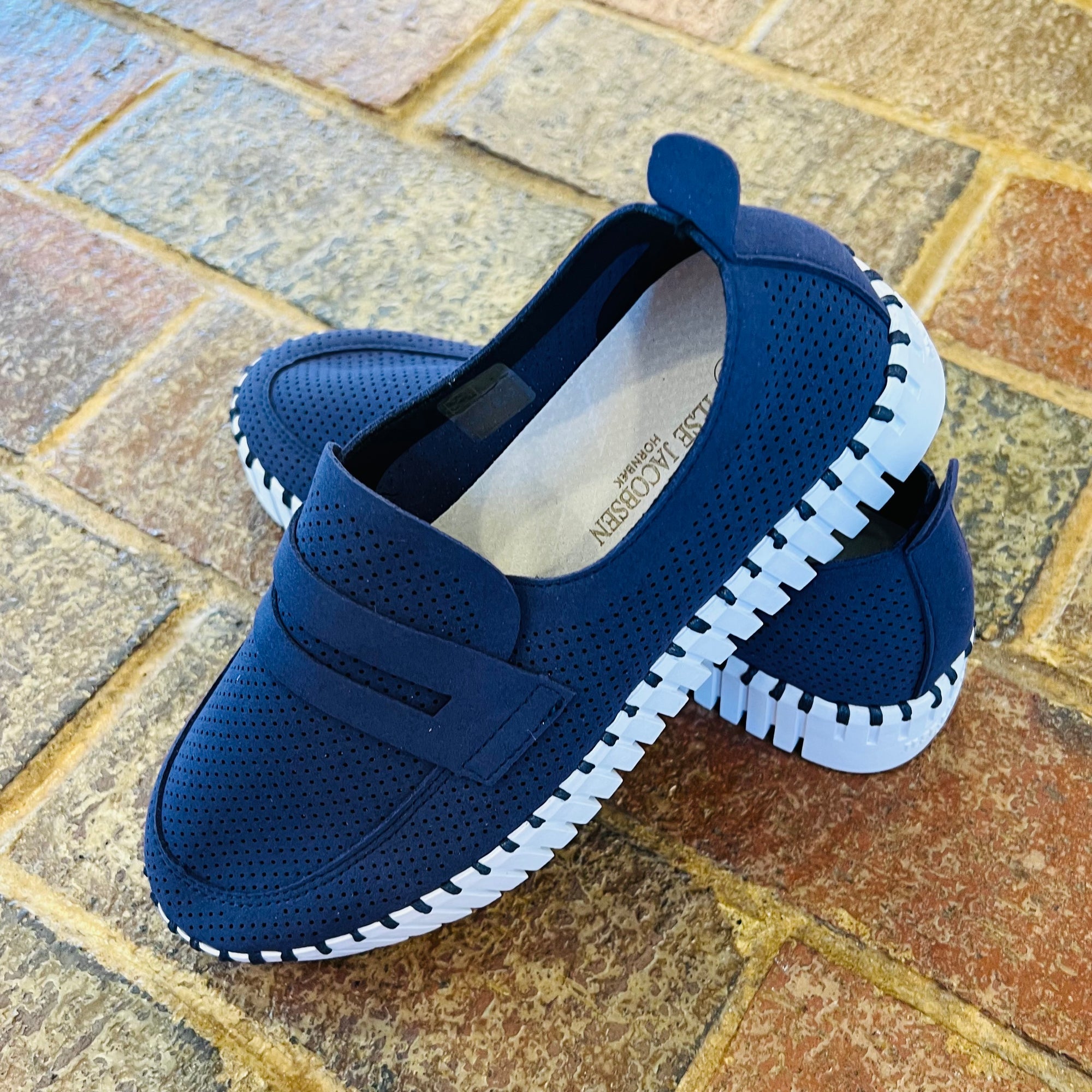 Tulip Platform Slip On Shoe - Navy